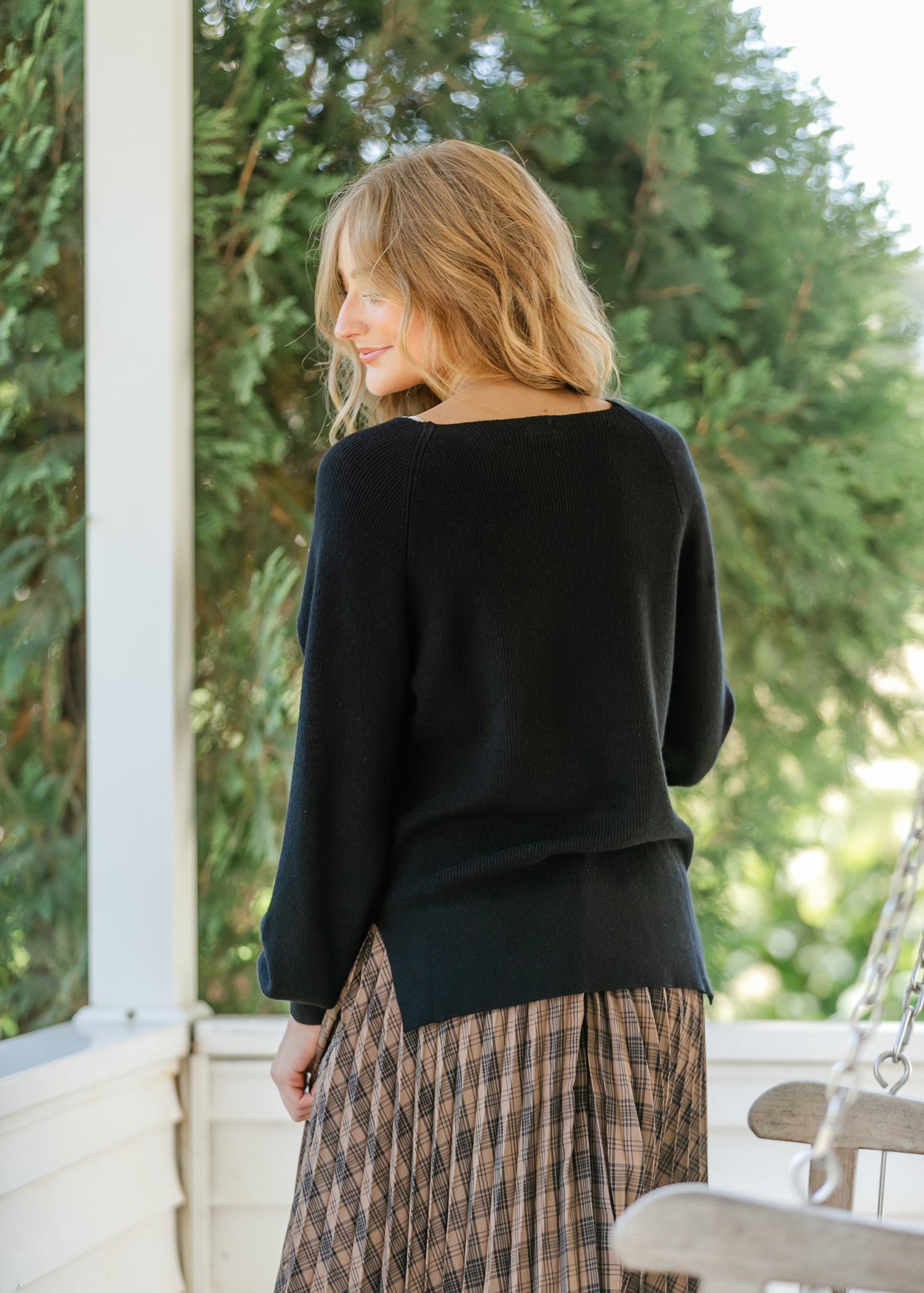 Essential V-neck Balloon Sleeve Sweater